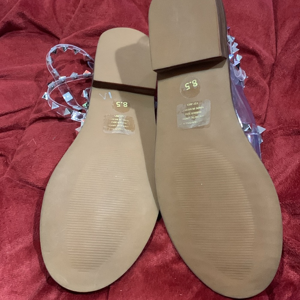 Sandals - Picture 3 of 4